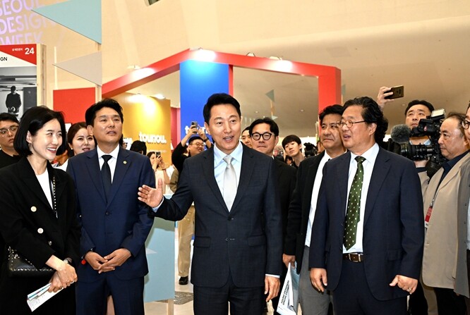 서울시, 입장까지 500m 줄 