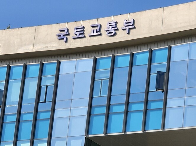 홍지선 국토교통부장관, 추석 귀성길 안전·편의 빈틈없도록 … 주요 교통현장 집중 점검